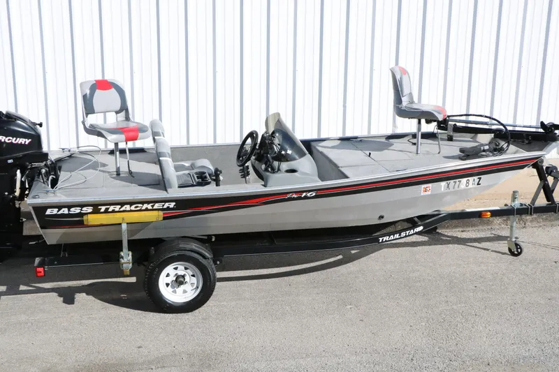 Slide: The Image of Tracker Boats Pro 16 2009 - 15