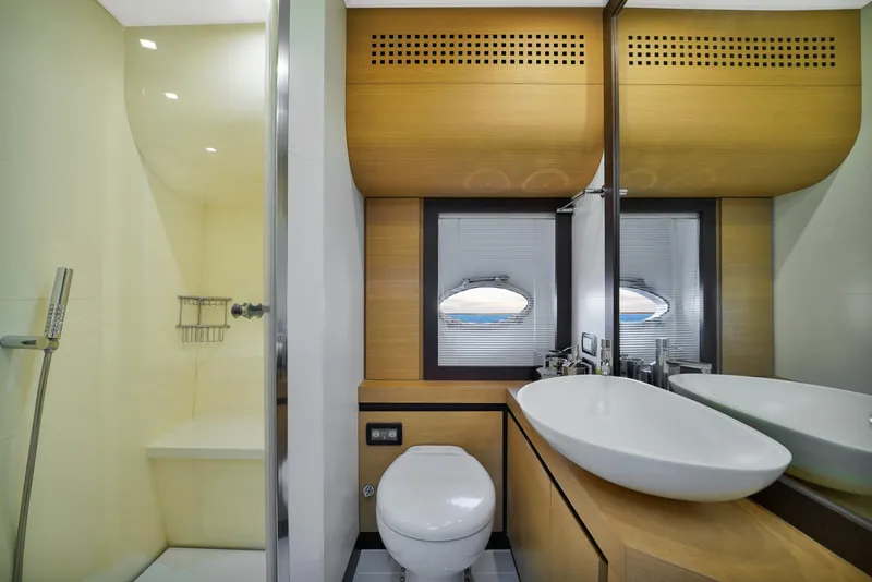 Slide: The Image of Pershing 72 2009 - 36