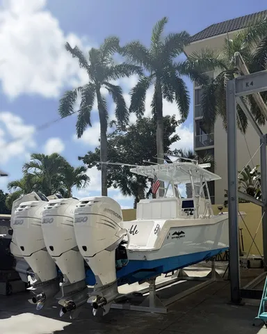 Slide: The Image of Invincible 36 Center Console 36' 2018 - 4