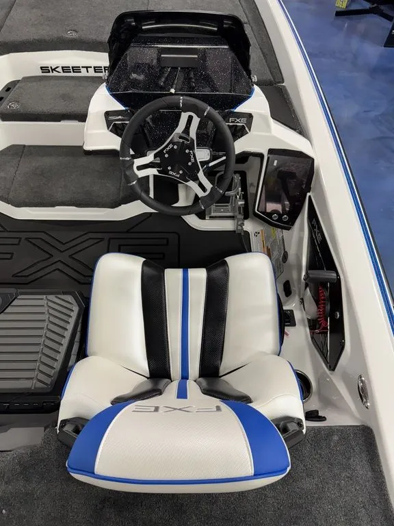 Slide: The Image of Skeeter FXE20 Limited 2027 - 8