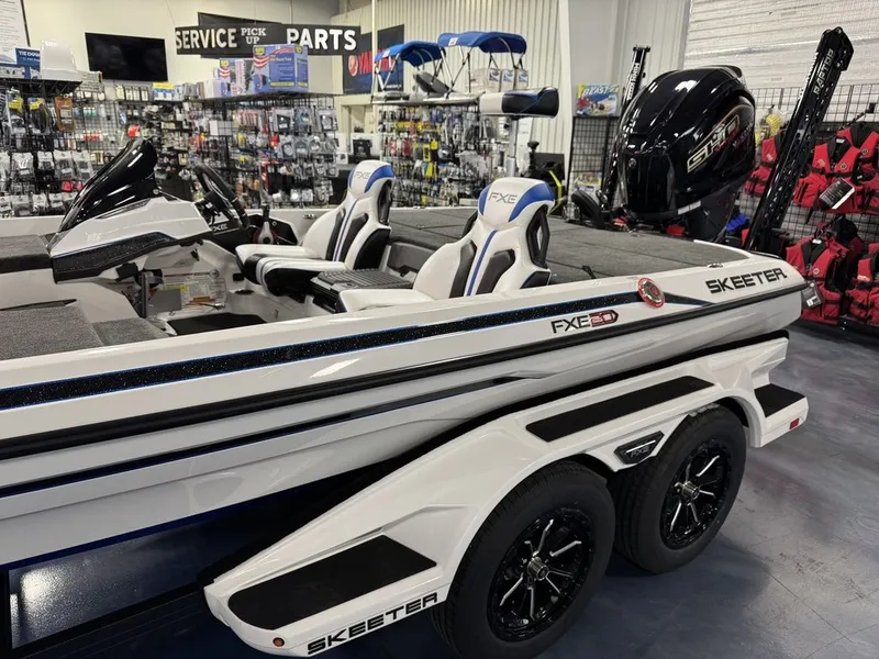 Slide: The Image of Skeeter FXE20 Limited 2027 - 4