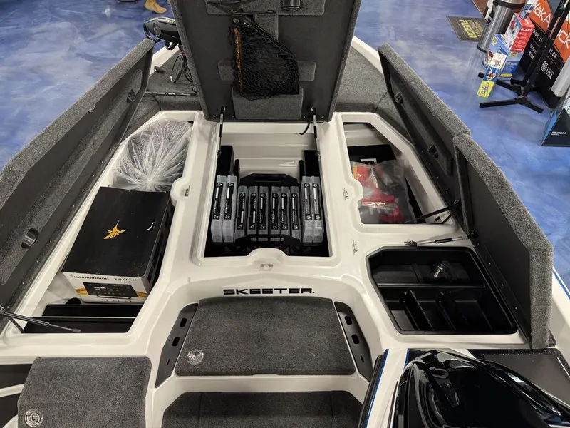 Slide: The Image of Skeeter FXE20 Limited 2027 - 6
