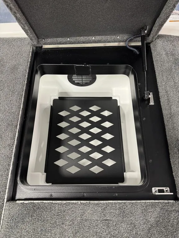 Slide: The Image of Skeeter FXE20 Limited 2027 - 11