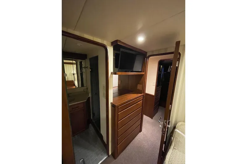 Slide: The Image of Burger Classic Motoryacht 1988 - 22