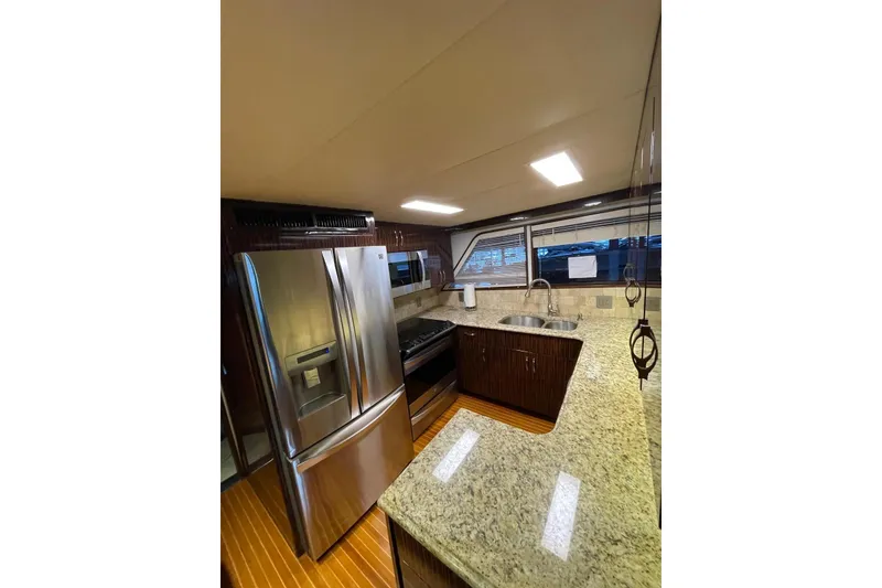Slide: The Image of Burger Classic Motoryacht 1988 - 12