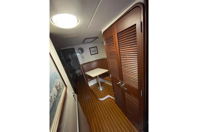 Slide: The Image of Burger Classic Motoryacht 1988 - 30