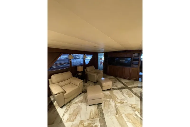 Slide: The Image of Burger Classic Motoryacht 1988 - 4