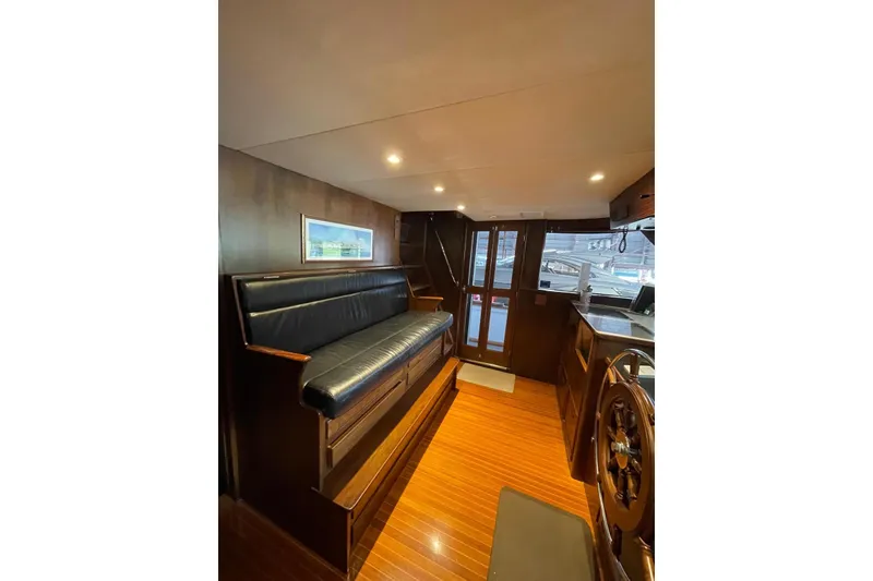 Slide: The Image of Burger Classic Motoryacht 1988 - 8