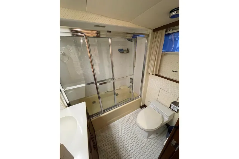 Slide: The Image of Burger Classic Motoryacht 1988 - 20