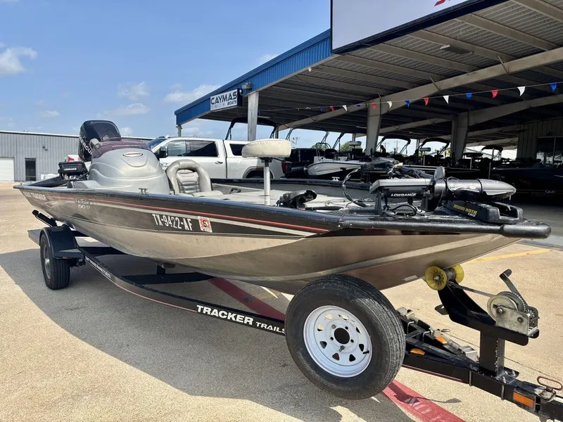 Slide: The Image of TRACKER BOATS PRO TEAM 190 TX 2006 - 2