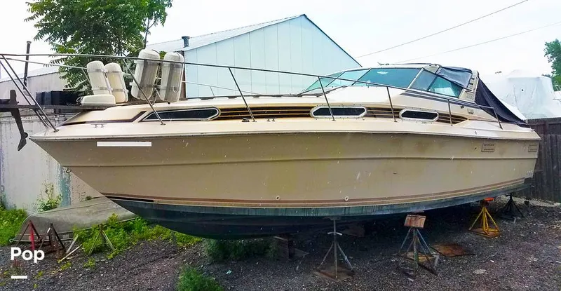 Slide: The Image of Sea Ray SRV 360 Express Cruiser 1980 - 6180818