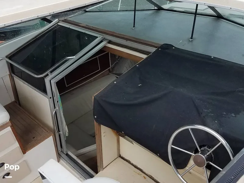 Slide: The Image of Sea Ray SRV 360 Express Cruiser 1980 - 6180680