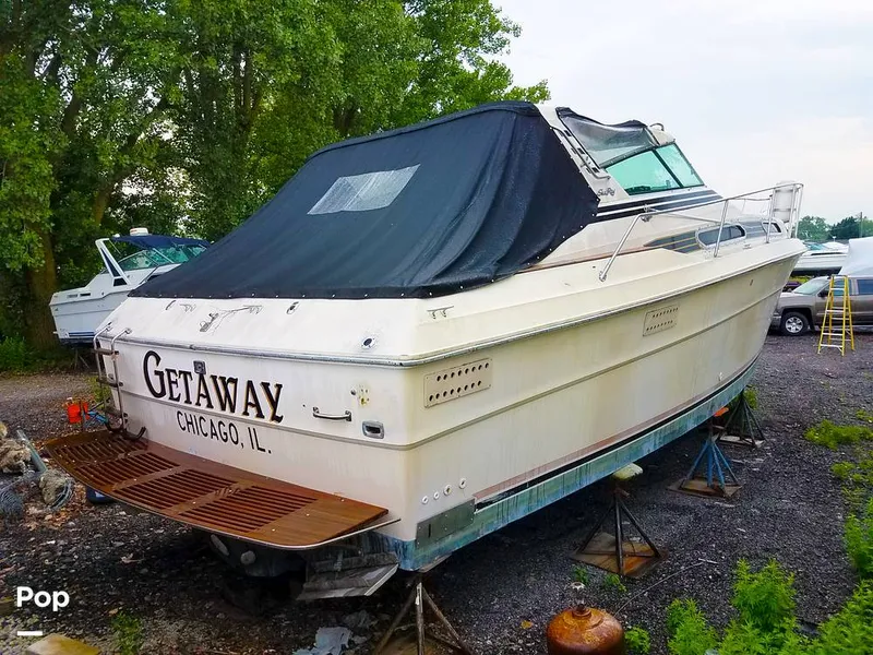 Slide: The Image of Sea Ray SRV 360 Express Cruiser 1980 - 6180814