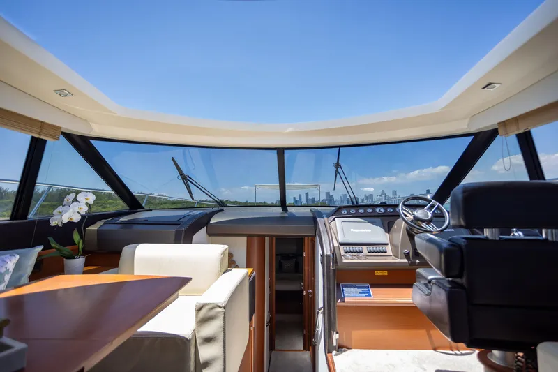 Slide: The Image of Prestige 620 2013 - 30