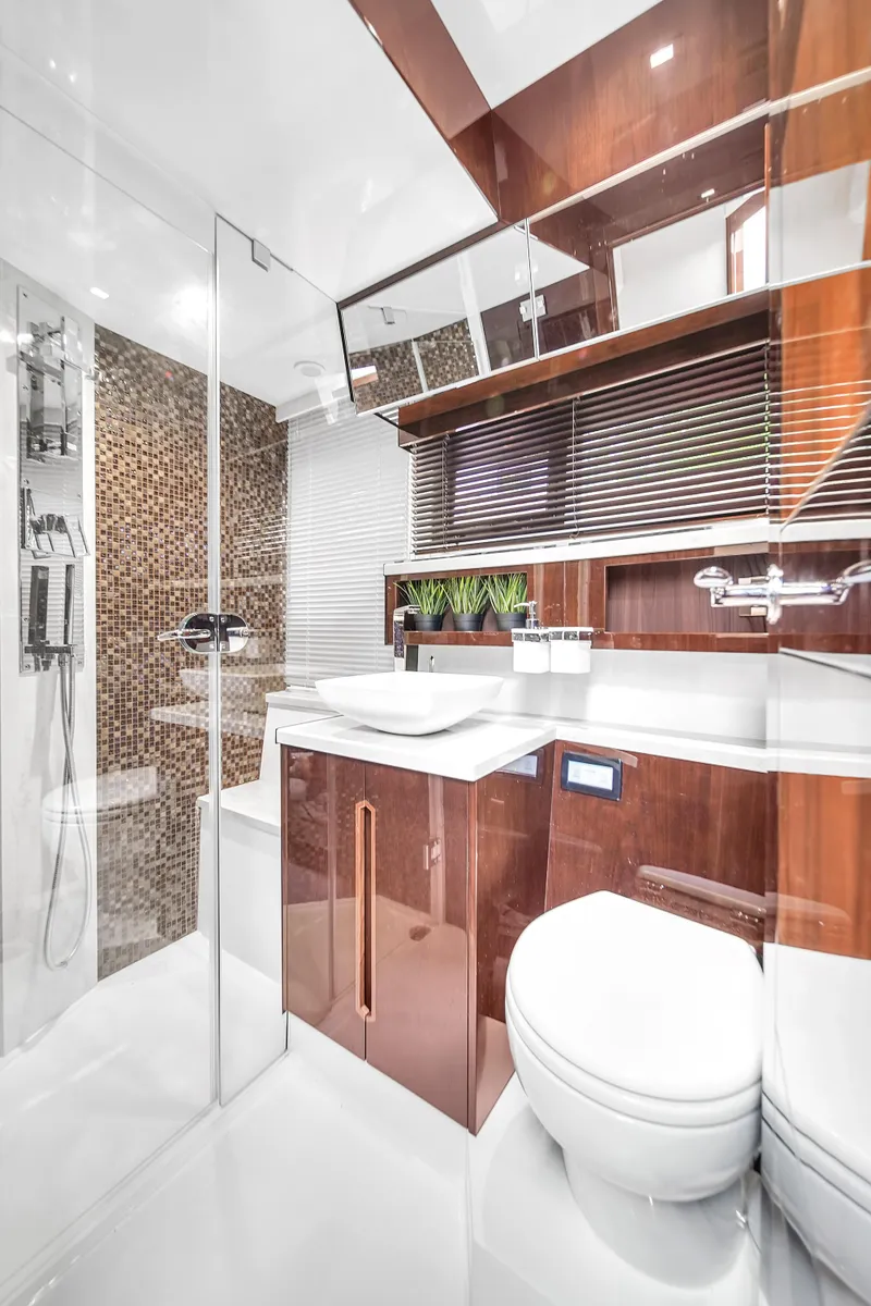 Slide: The Image of Galeon 510 Sky 2020 - 57