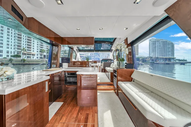 Slide: The Image of Galeon 510 Sky 2020 - 70