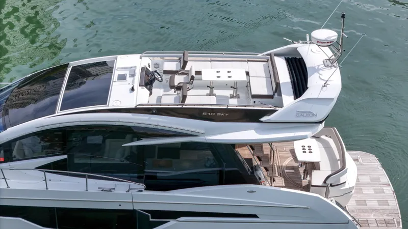 Slide: The Image of Galeon 510 Sky 2020 - 14