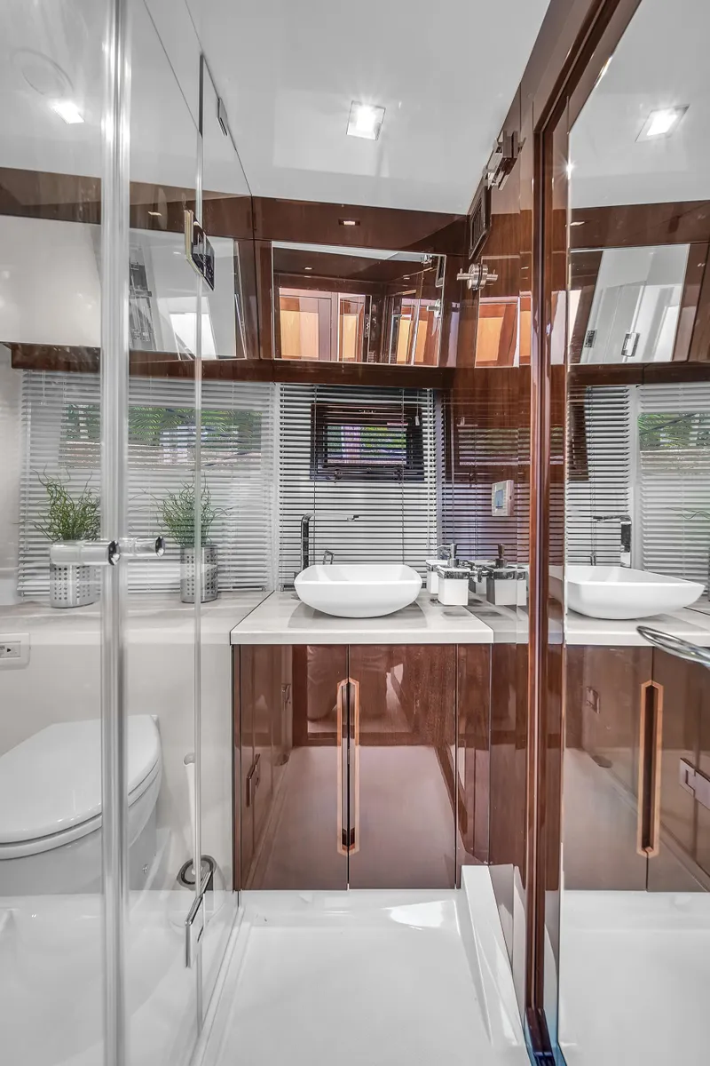 Slide: The Image of Galeon 510 Sky 2020 - 65