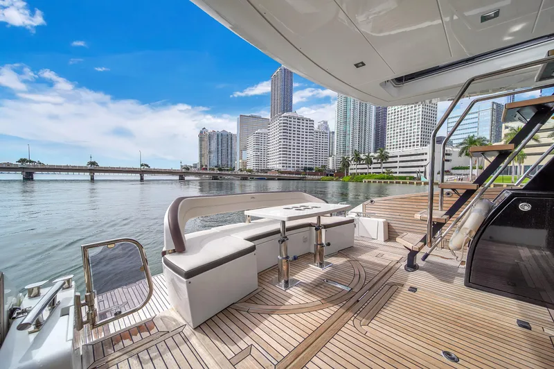 Slide: The Image of Galeon 510 Sky 2020 - 88