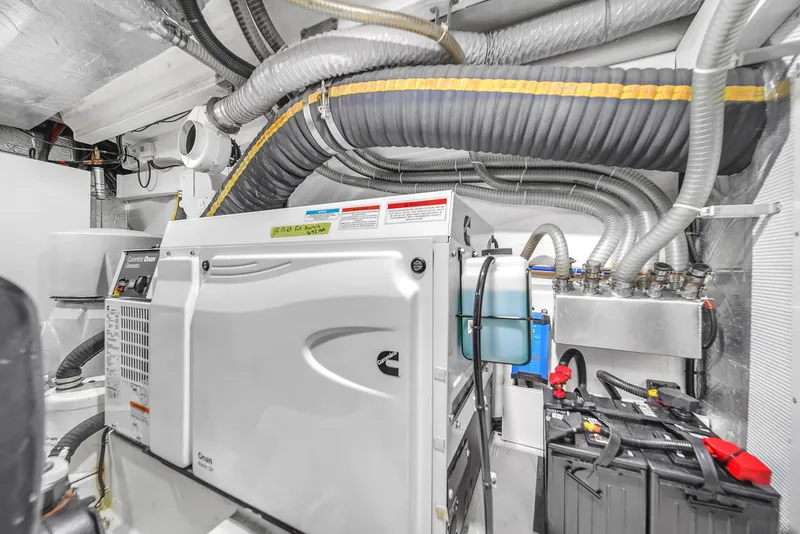 Slide: The Image of Galeon 510 Sky 2020 - 45