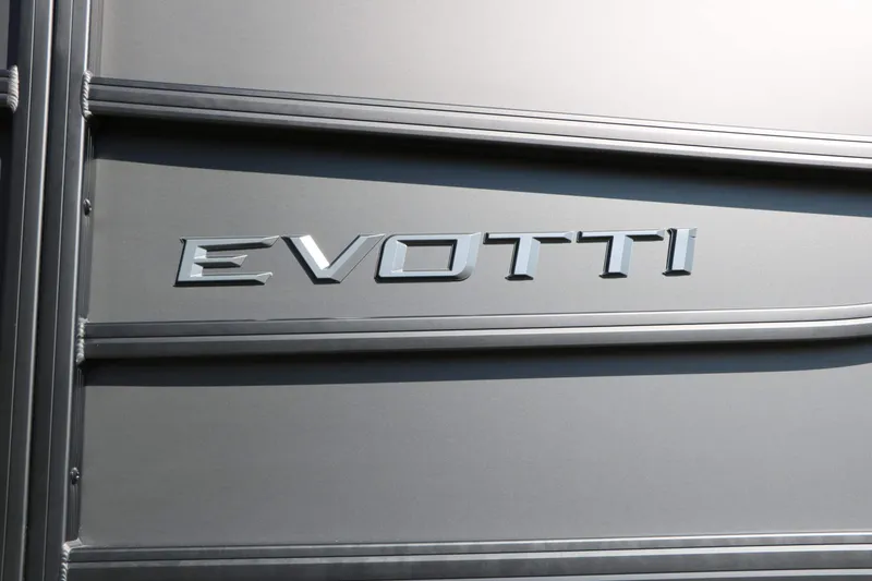 Slide: The Image of EVOTTI 521 CS Tri-Toon 2027 - 14