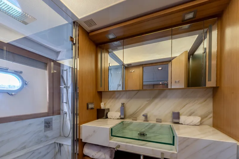 Slide: The Image of Ferretti Custom Line 100 2012 - 34