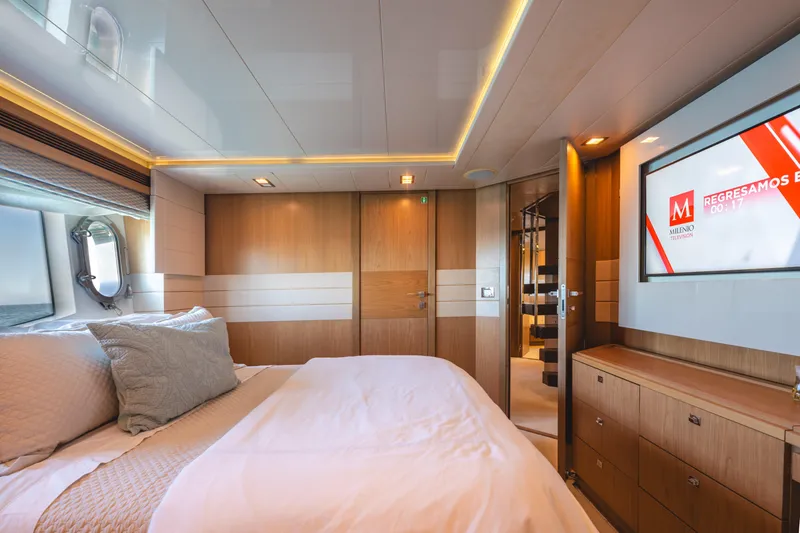 Slide: The Image of Ferretti Custom Line 100 2012 - 25