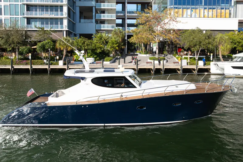 Slide: The Image of Custom NNS Sea Scout 41 2007 - 1