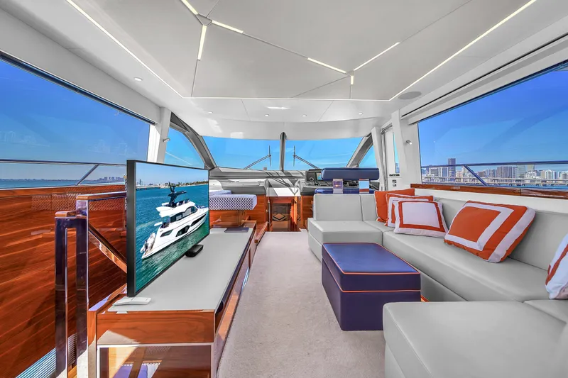 Slide: The Image of Sunseeker Manhattan 68 2021 - 17