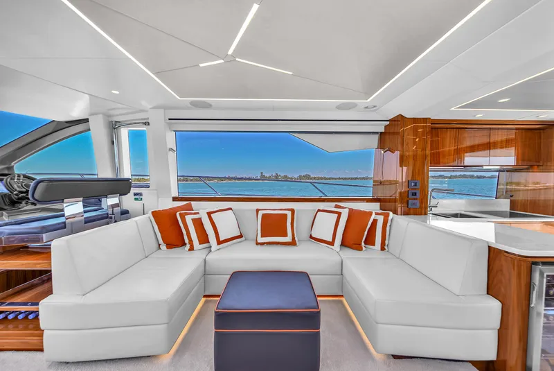 Slide: The Image of Sunseeker Manhattan 68 2021 - 18