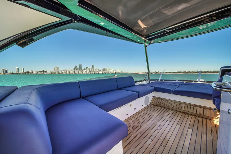 Slide: The Image of Sunseeker Manhattan 68 2021 - 64