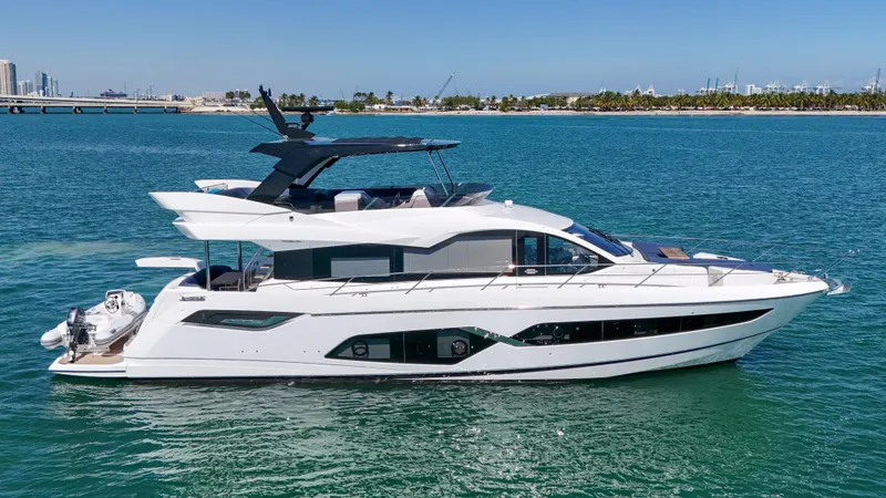 The Image of Sunseeker Manhattan 68 2021 - 0