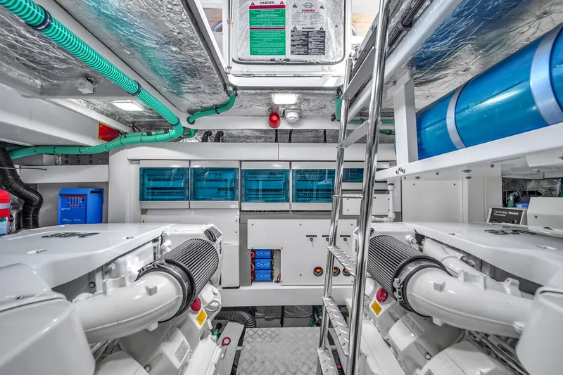 Slide: The Image of Sunseeker Manhattan 68 2021 - 80