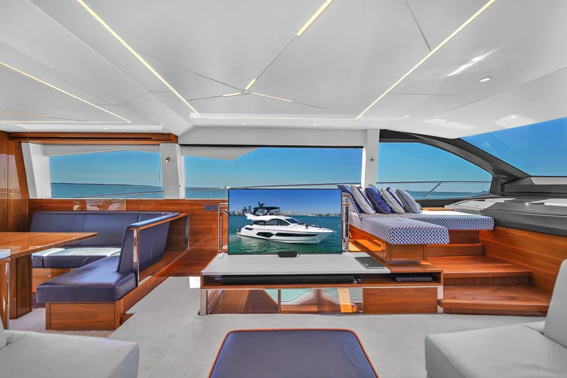 Slide: The Image of Sunseeker Manhattan 68 2021 - 20