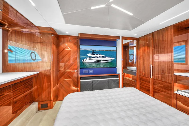 Slide: The Image of Sunseeker Manhattan 68 2021 - 31