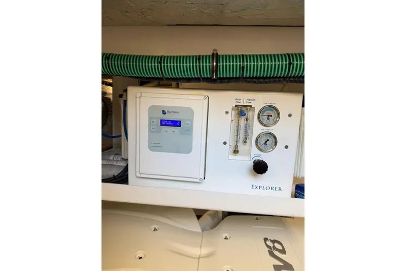 Slide: The Image of Sunseeker Manhattan 68 2021 - 93