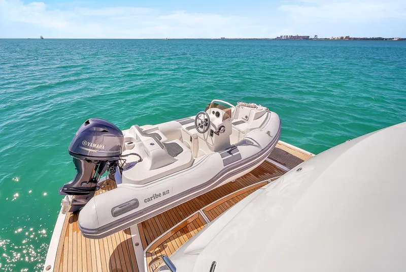 Slide: The Image of Sunseeker Manhattan 68 2021 - 72