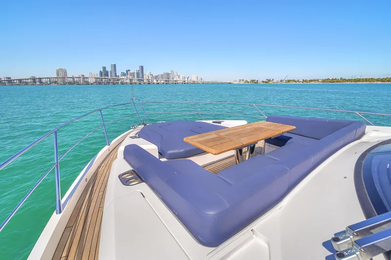 Slide: The Image of Sunseeker Manhattan 68 2021 - 76