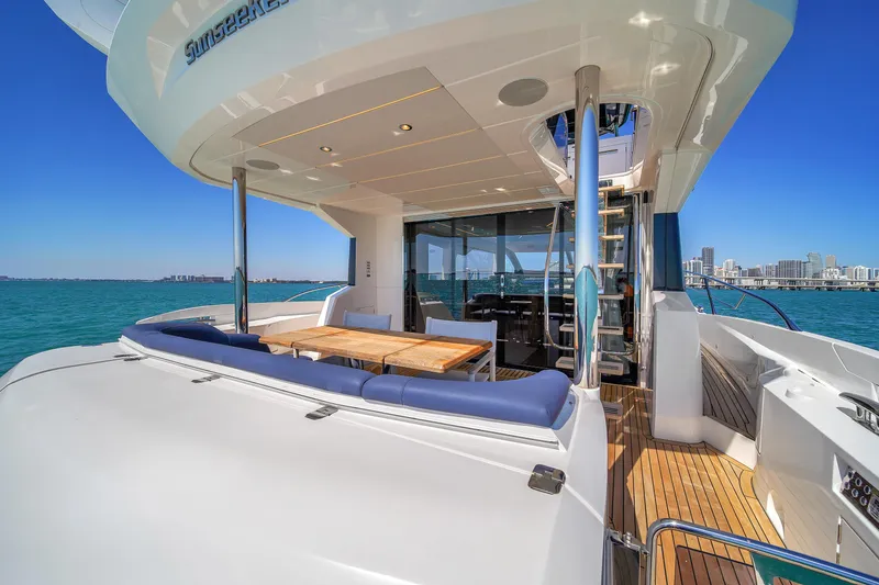 Slide: The Image of Sunseeker Manhattan 68 2021 - 55