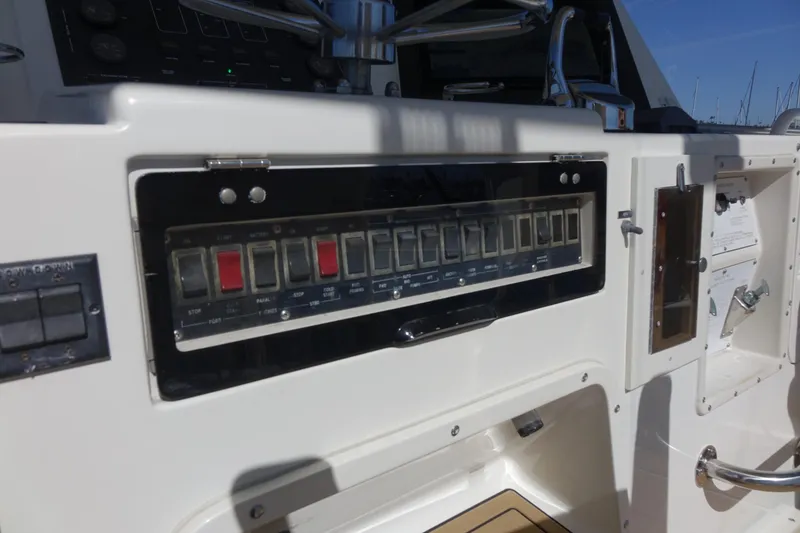 Slide: The Image of Bertram 50 Convertible 1990 - 15
