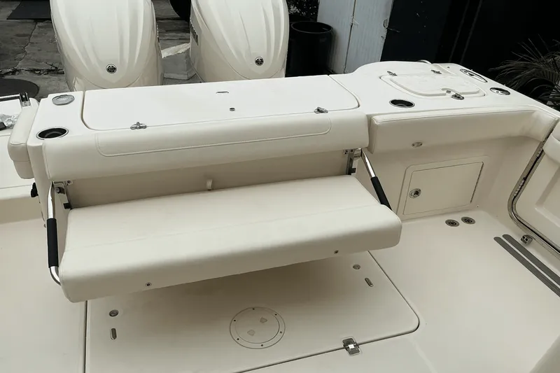 Slide: The Image of Grady-White Freedom 325 2025 - 13