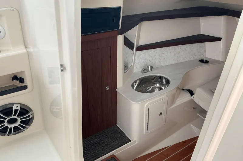 Slide: The Image of Grady-White Freedom 325 2025 - 18