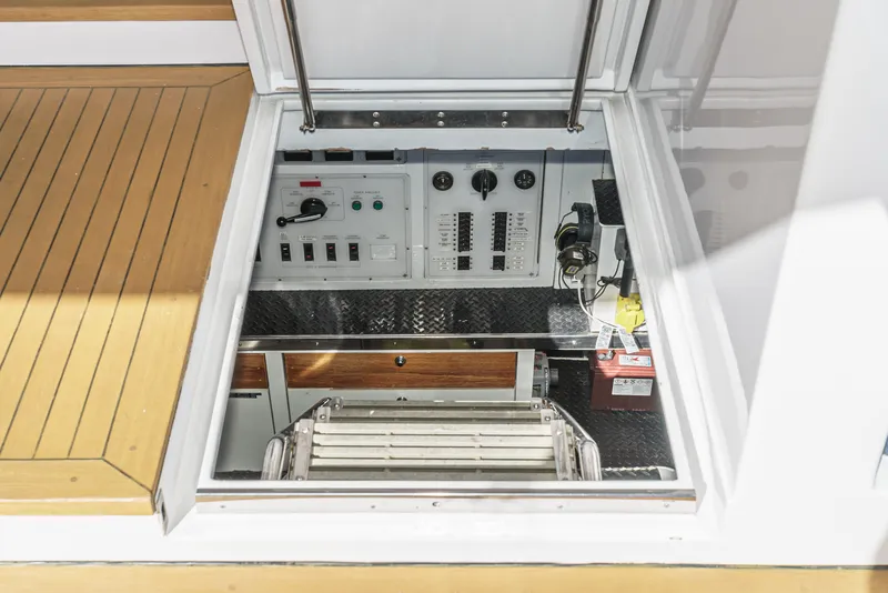 Slide: The Image of Barattucci Yachts Yacht Fisher 1992 - 24
