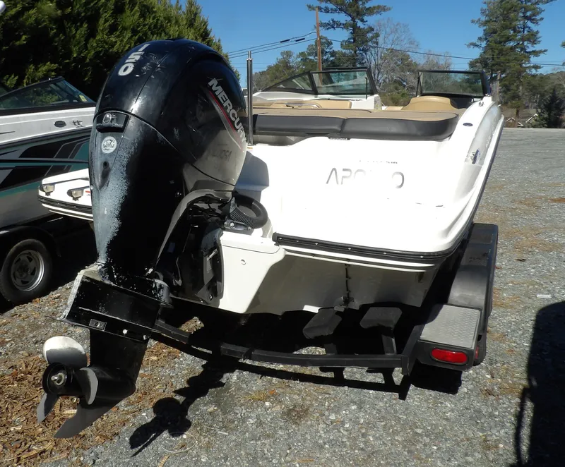 Slide: The Image of Sea Ray SPO 210 2023 - 4