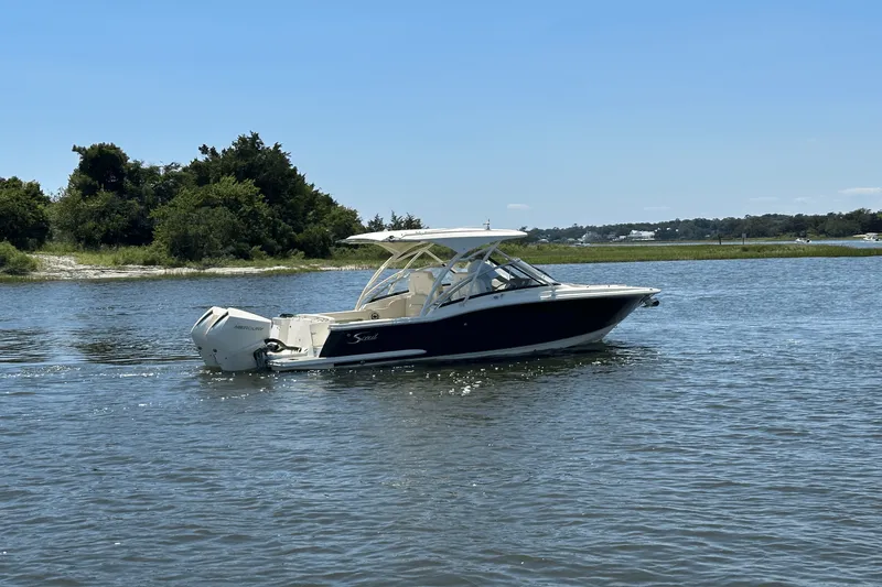 Slide: The Image of Scout 255 Dorado 2025 - 3