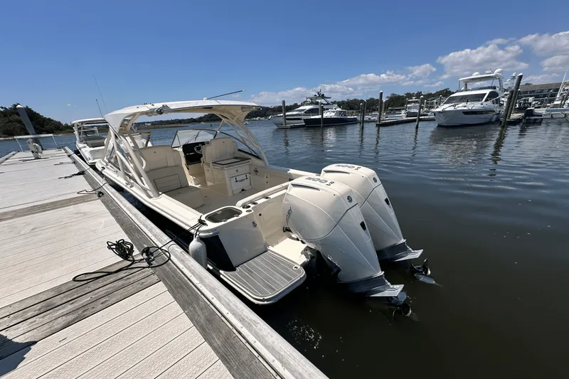 Slide: The Image of Scout 255 Dorado 2025 - 9