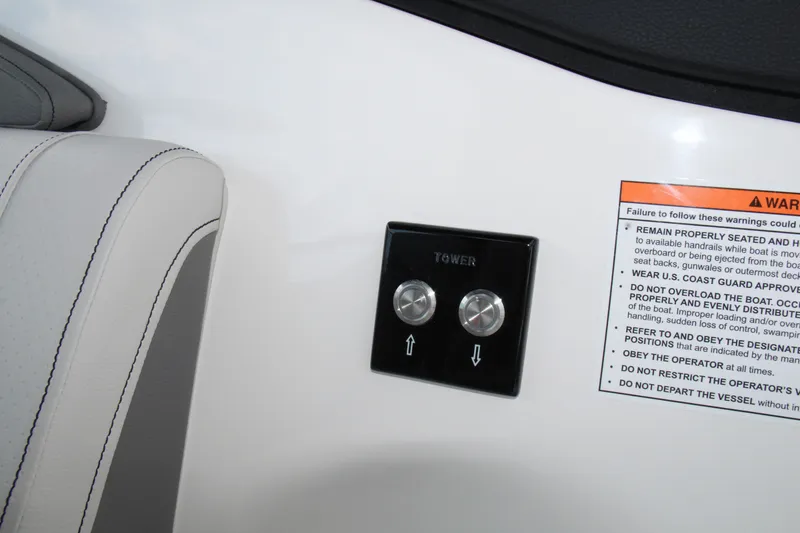 Slide: The Image of Sea Ray SLX 260 Outboard 2025 - 21