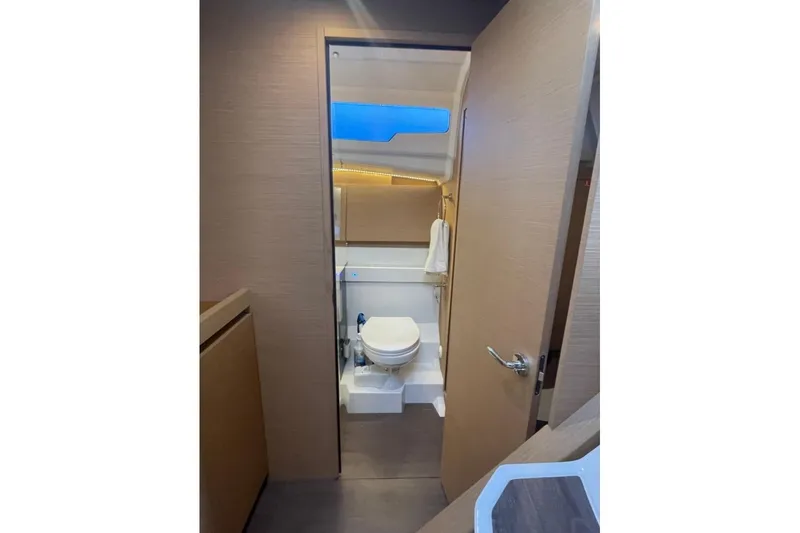 Slide: The Image of Jeanneau Sun Odyssey 490 2022 - 35