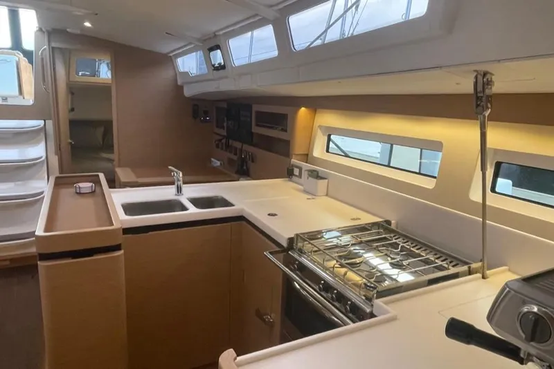 Slide: The Image of Jeanneau Sun Odyssey 490 2022 - 19