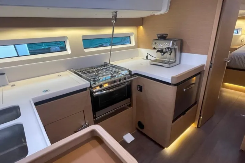 Slide: The Image of Jeanneau Sun Odyssey 490 2022 - 18